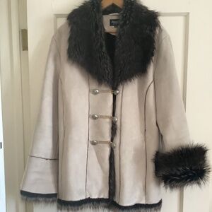 Fennelli studio micro suede tan jacket size 14